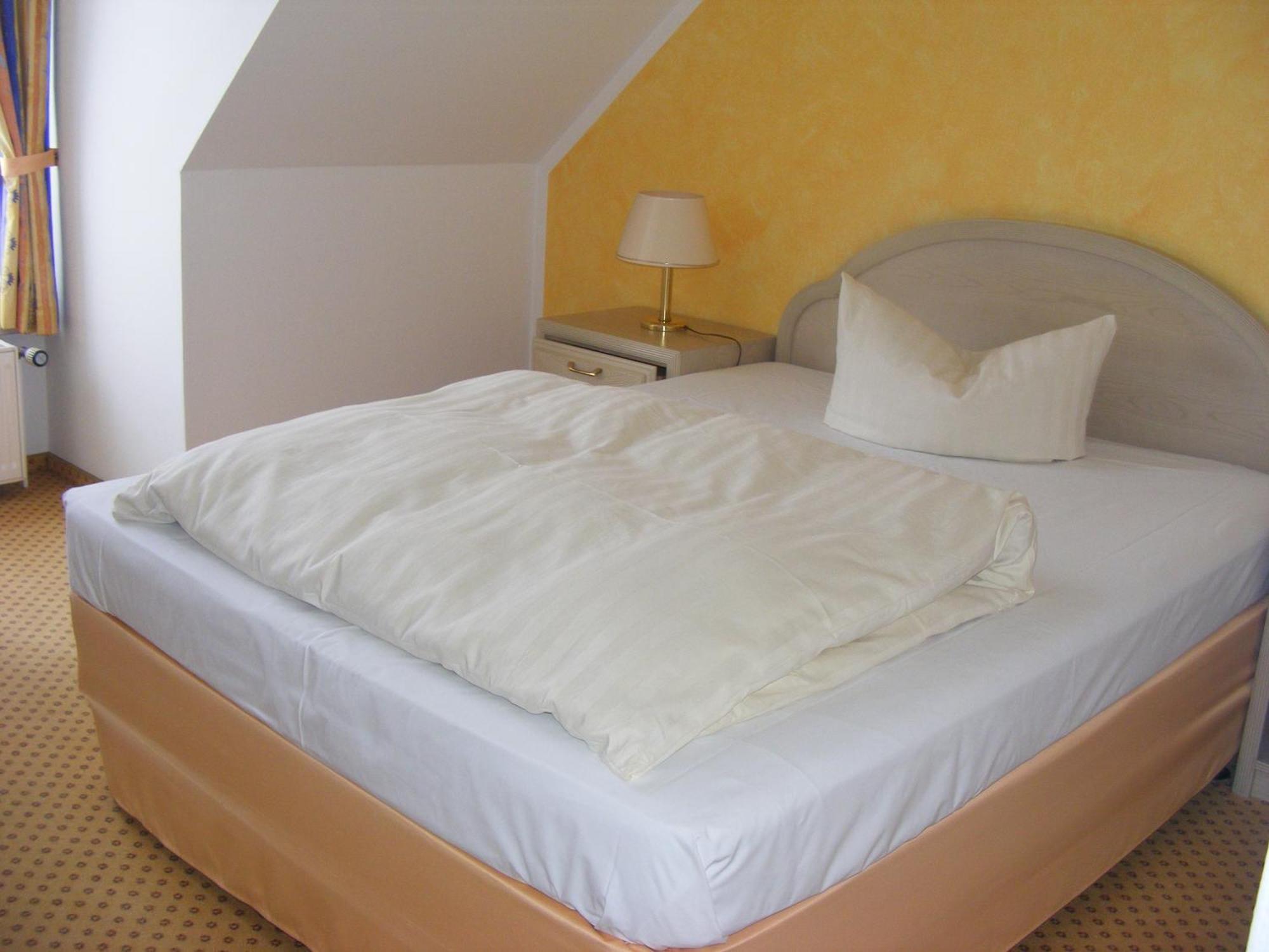 Hotel Schwartze Weimar  Ngoại thất bức ảnh
