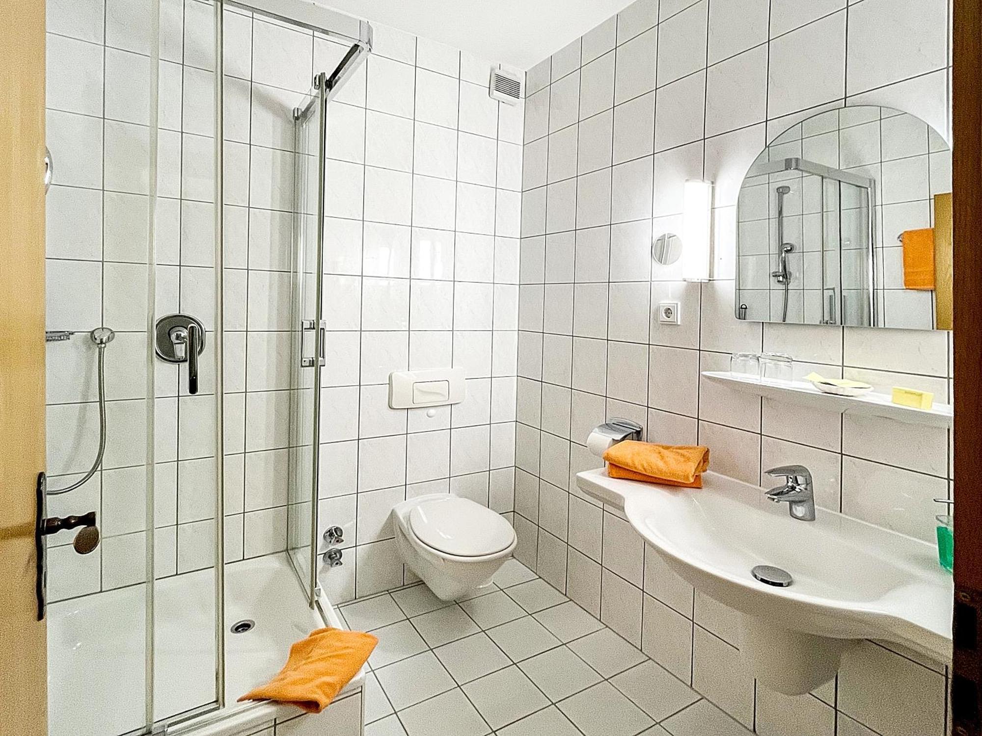 Hotel Schwartze Weimar  Ngoại thất bức ảnh