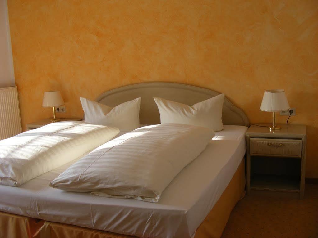 Hotel Schwartze Weimar  Ngoại thất bức ảnh