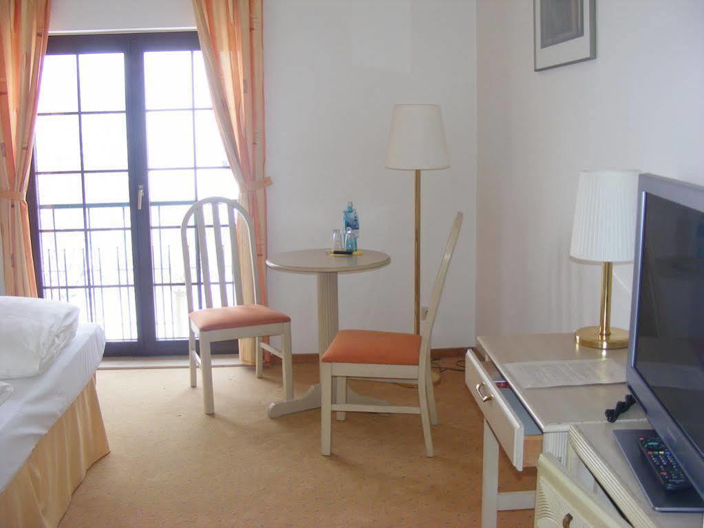 Hotel Schwartze Weimar  Ngoại thất bức ảnh